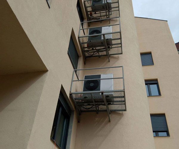 Stambena zgrada Decanska 3 toplotne pumpe Vaillant